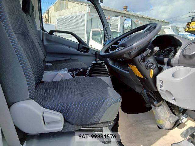 Hino DUTRO 2025-07 4041323-26