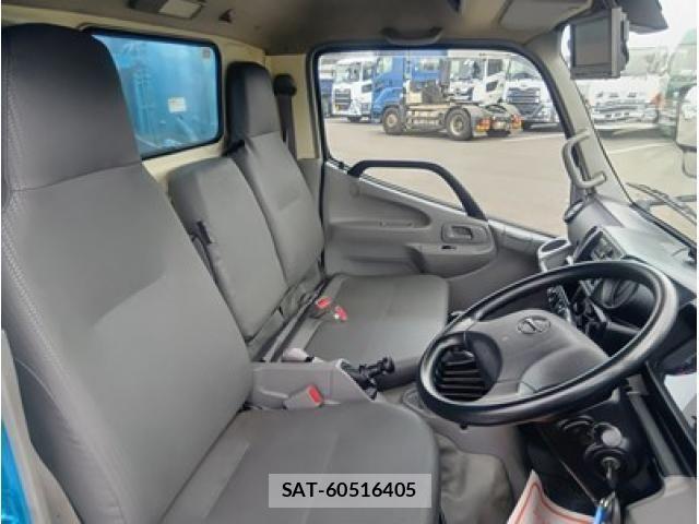 Hino DUTRO 2018-12 4041347-23