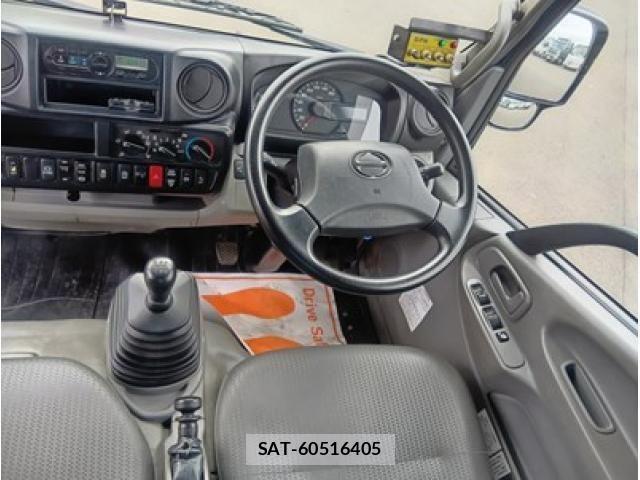 Hino DUTRO 2018-12 4041347-25