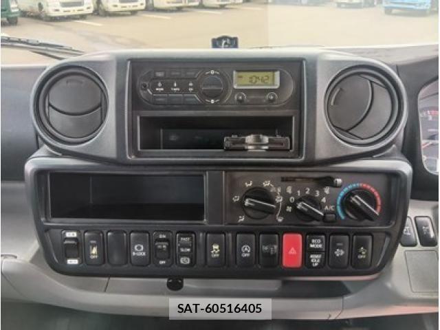 Hino DUTRO 2018-12 4041347-26