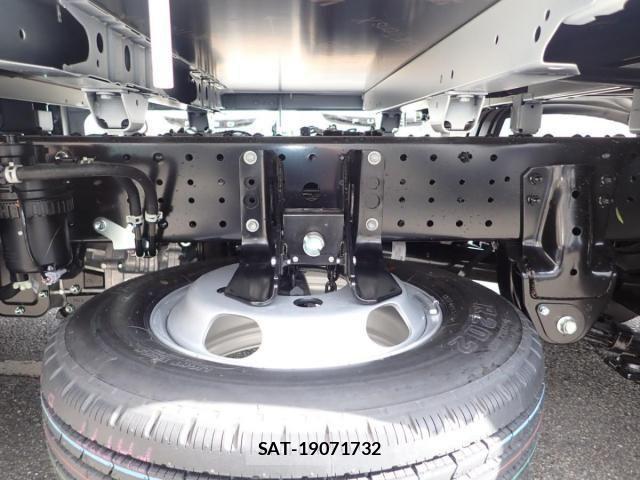 Hino DUTRO 2025-08 4041362-10