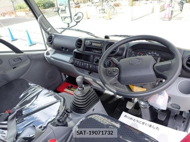 Hino DUTRO 2025-08 4041362-11