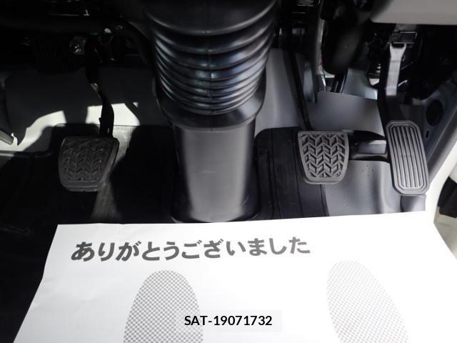 Hino DUTRO 2025-08 4041362-15