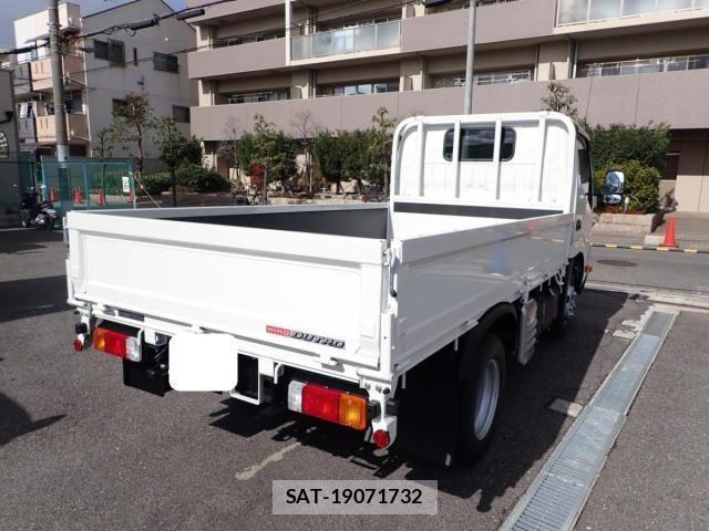 Hino DUTRO 2025-08 4041362-2