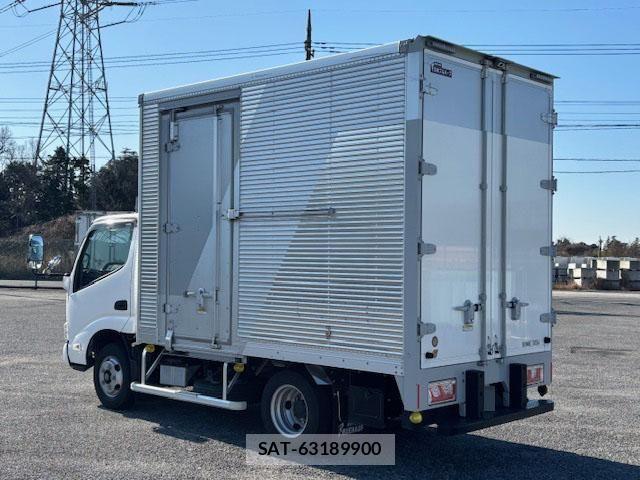 Hino DUTRO 2022-02 4041366-1