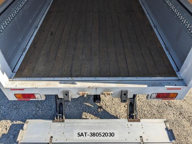 Hino DUTRO 2023-03 4109163-11