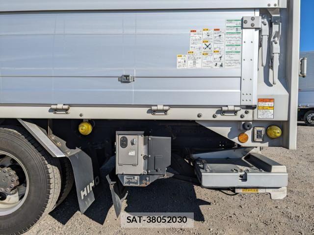 Hino DUTRO 2023-03 4109163-22