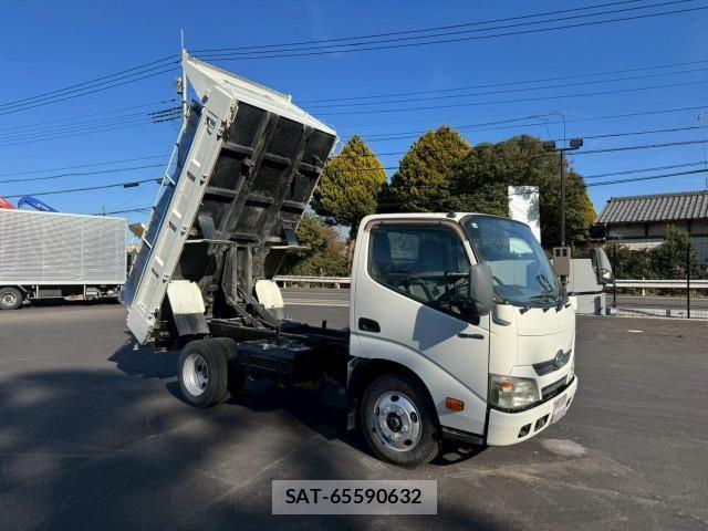 Hino DUTRO 2012-07 4109235-1