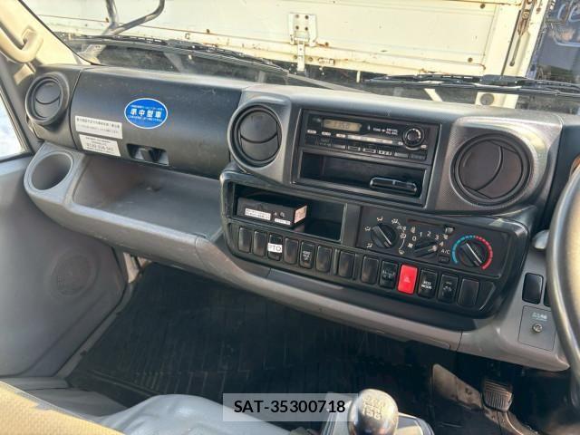 Hino DUTRO 2012-05 4109210-27