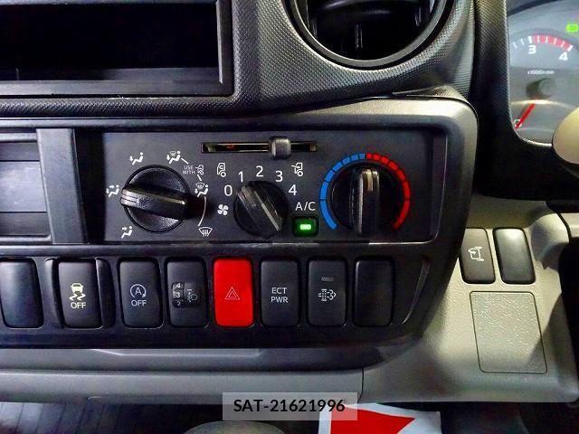 Hino DUTRO 2016-10 4109205-10