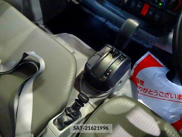 Hino DUTRO 2016-10 4109205-14
