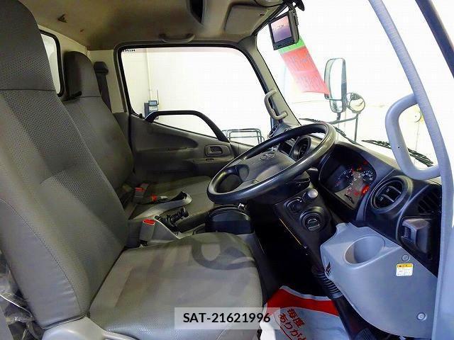 Hino DUTRO 2016-10 4109205-5