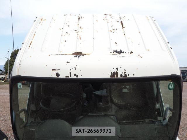 Hino DUTRO 2015-10 4109226-18