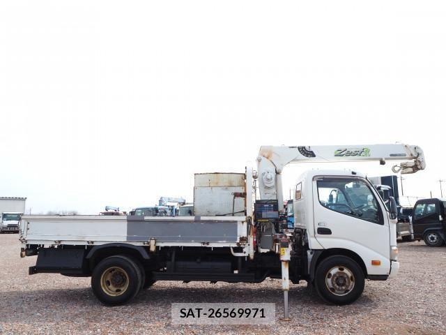 Hino DUTRO 2015-10 4109226-5