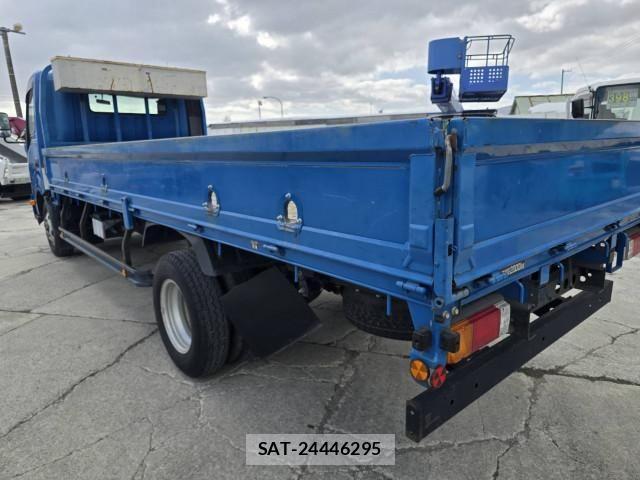 Hino DUTRO 2015-07 4139111-10