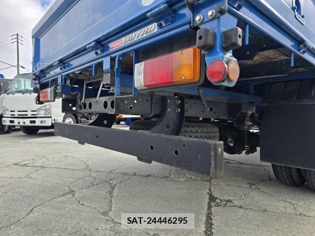 Hino DUTRO 2015-07 4139111-12