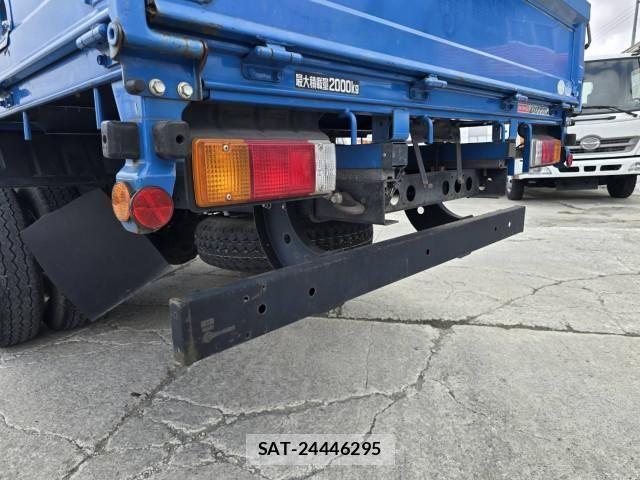 Hino DUTRO 2015-07 4139111-13