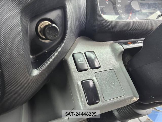 Hino DUTRO 2015-07 4139111-23