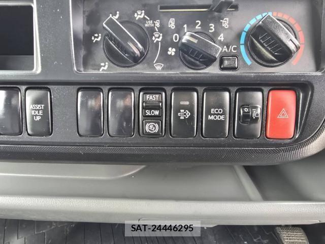 Hino DUTRO 2015-07 4139111-24