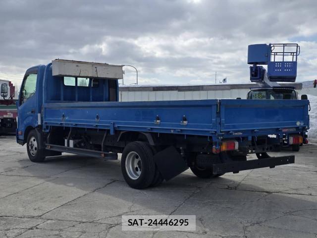 Hino DUTRO 2015-07 4139111-5