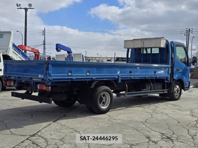 Hino DUTRO 2015-07 4139111-7