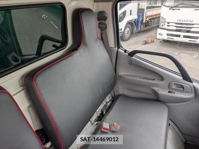 Hino DUTRO 2021-04 4240611-20
