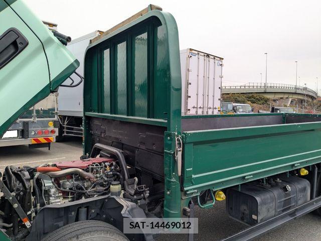 Hino DUTRO 2021-04 4240611-24