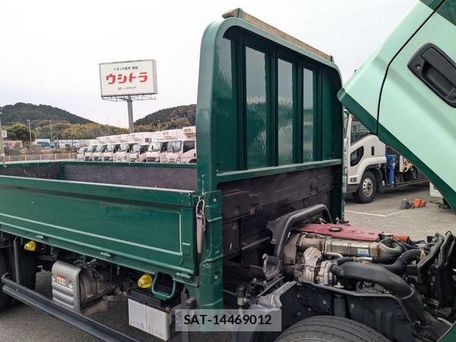 Hino DUTRO 2021-04 4240611-25