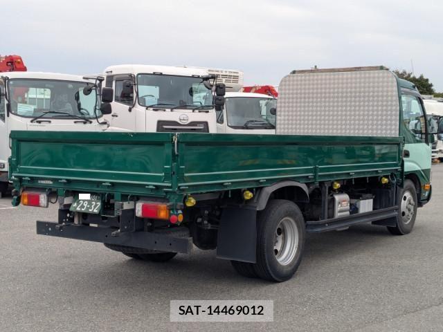 Hino DUTRO 2021-04 4240611-4