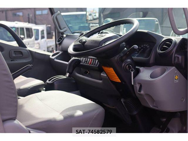 Hino DUTRO 2024-08 4240601-12