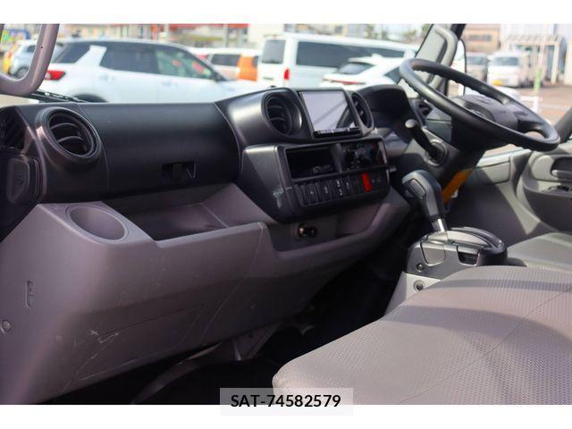 Hino DUTRO 2024-08 4240601-19