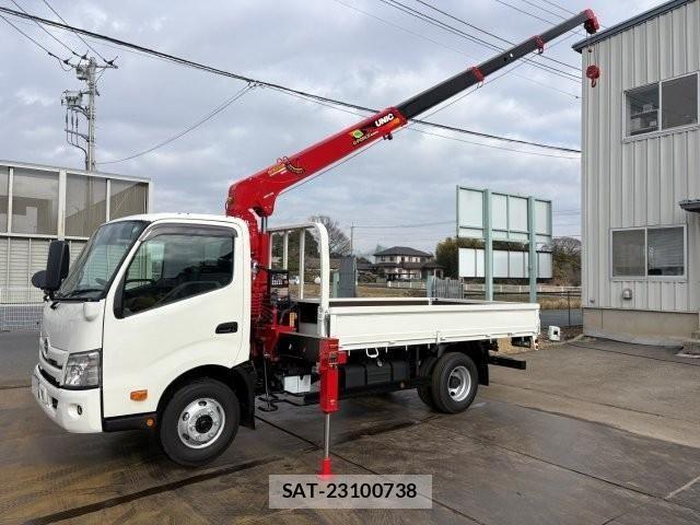 Hino DUTRO 2025-04 4323246-13
