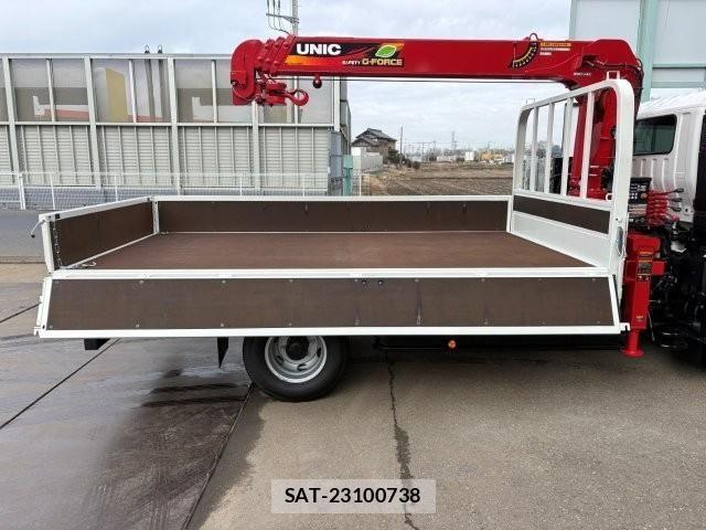 Hino DUTRO 2025-04 4323246-15