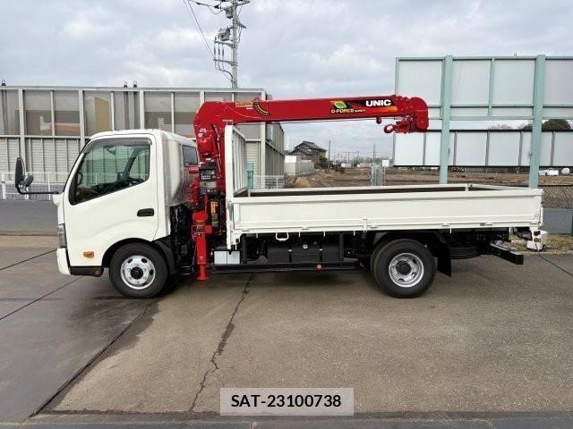 Hino DUTRO 2025-04 4323246-4