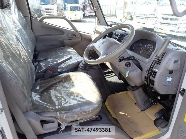 Hino DUTRO 2011-01 4323258-13