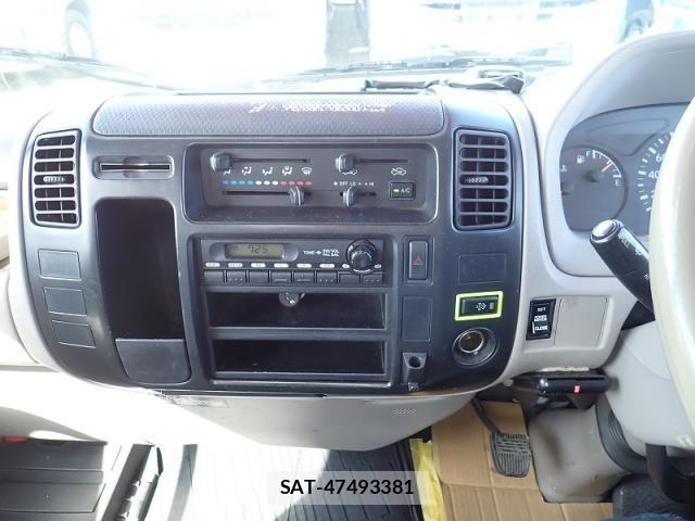 Hino DUTRO 2011-01 4323258-17