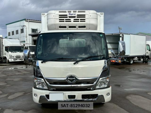 Hino DUTRO 2020-05 4370571-1