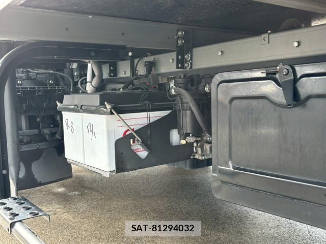 Hino DUTRO 2020-05 4370571-21
