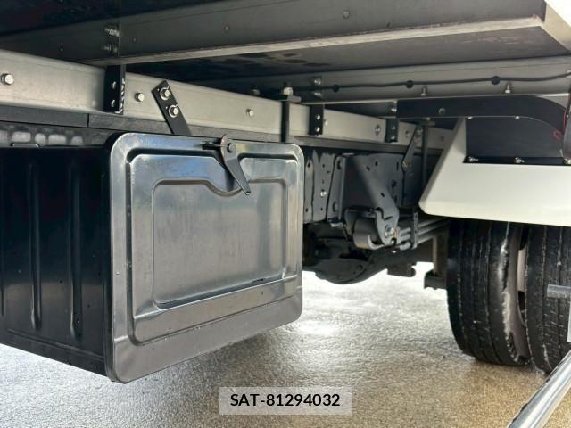 Hino DUTRO 2020-05 4370571-22
