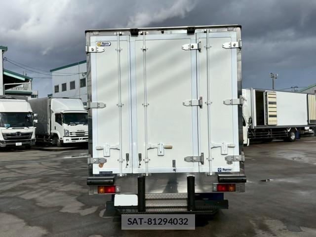 Hino DUTRO 2020-05 4370571-4