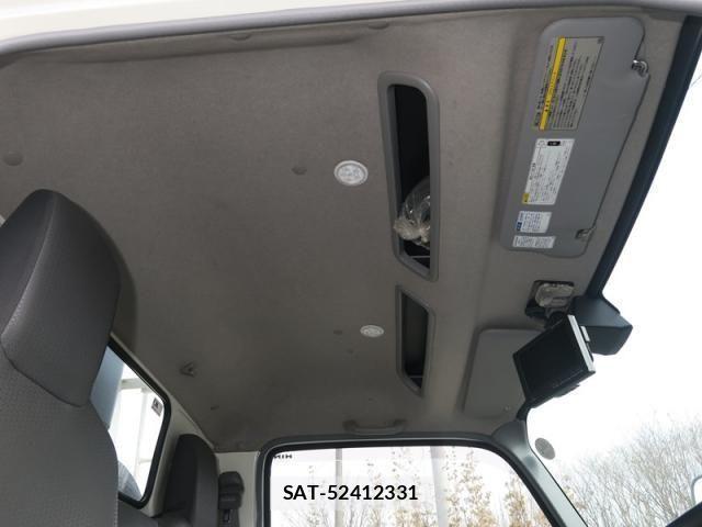 Hino DUTRO 2021-03 4370564-26