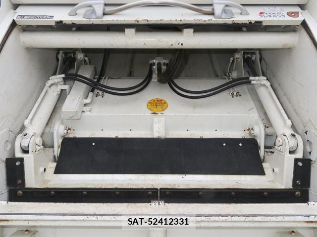 Hino DUTRO 2021-03 4370564-6