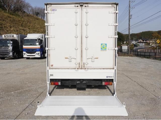 Hino DUTRO 2011-08 4384433-15