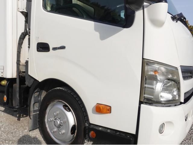 Hino DUTRO 2011-08 4384433-6