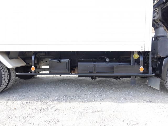Hino DUTRO 2011-08 4384436-22