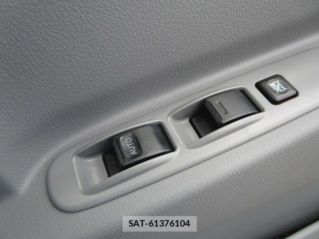 Hino DUTRO 2025-06 4420455-12