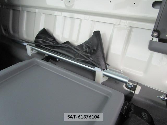 Hino DUTRO 2025-06 4420455-23