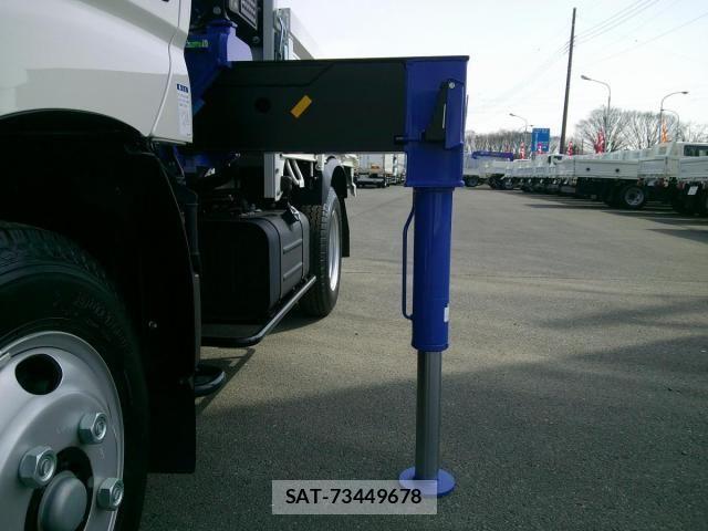 Hino DUTRO 2025-07 4420458-14