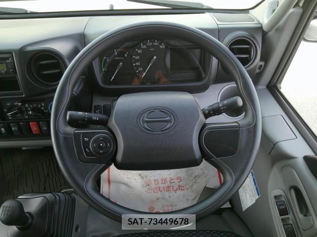 Hino DUTRO 2025-07 4420458-16