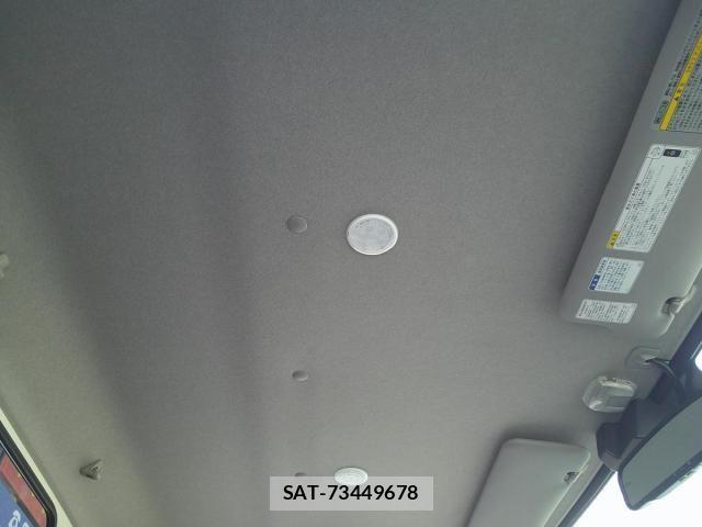 Hino DUTRO 2025-07 4420458-22